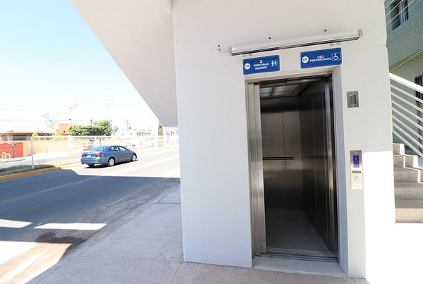 Así se usa un elevador correctamente