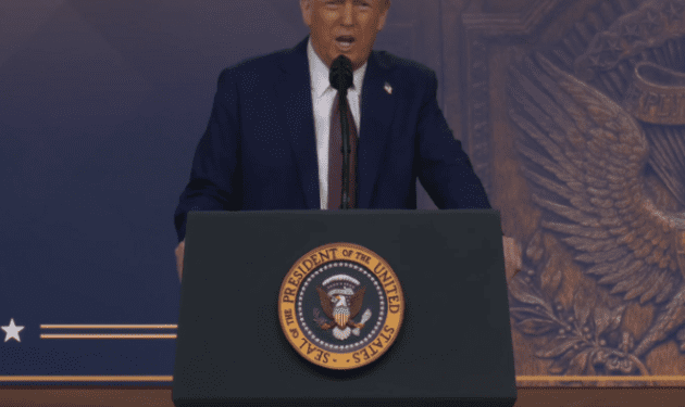 Trump no significará el fin de Davos. Los líderes empresariales y políticos seguirán reuniéndose allí mucho después de que él se haya ido. Pero es poco probable que el orden internacional liberal del que el WEF fue un pilar vuelva alguna vez a su forma de posguerra. Foto: Wikimedia.