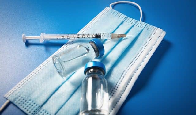 Si trabajan juntos para eliminar los obstáculos que impiden la respuesta de la vacuna contra el mpox, los gobiernos, las organizaciones internacionales y el sector biofarmacéutico pueden prepararse mejor para futuros patógenos. Foto: Pixabay.
