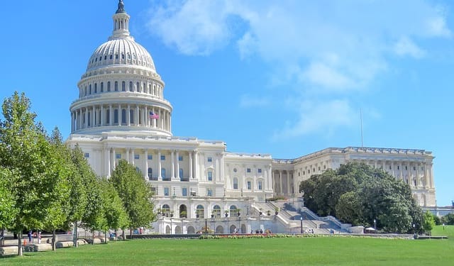 La democracia estadounidense ha prometido desde hace mucho tiempo cuatro cosas: prosperidad compartida, voz para la ciudadanía, gobernanza basada en la experiencia y servicios públicos eficaces. Foto: Pixabay.