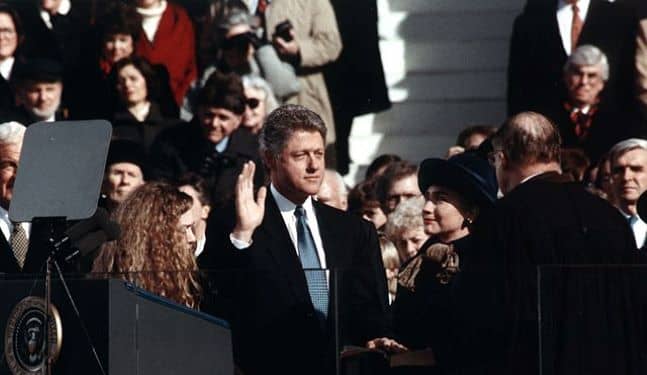 En 1998, el presidente estadounidense Bill Clinton estaba sin duda entre las personas más poderosas del mundo. Foto: Wikimedia.
