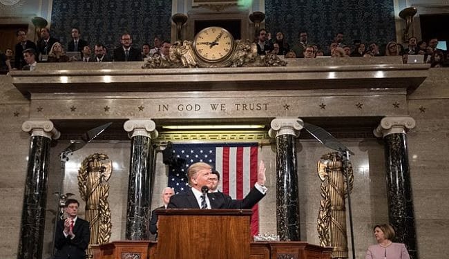 ¿Trump quiere ser recordado como un gran defensor de la prosperidad? ¿O como un presidente que eliminó el déficit, enfrió la inversión del sector privado y perjudicó a las empresas? Foto: Wikimedia.
