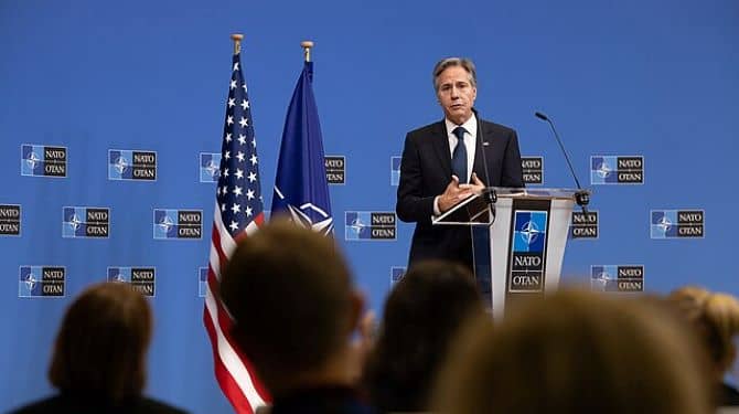 Los líderes europeos saben que Donald Trump tiene sólidas posibilidades de ganar las elecciones presidenciales estadounidenses de noviembre, y que una restauración de Trump arrojaría dudas sobre el compromiso duradero del principal contribuyente de la OTAN. Foto: Wikimedia.
