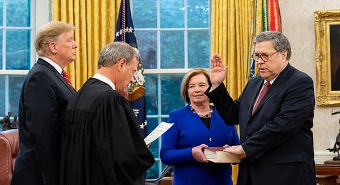 Pero ahora Barr canta una melodía muy diferente. En una entrevista reciente con Fox News, confirmó que tiene toda la intención de votar por Trump en noviembre. Foto: Wikimedia.