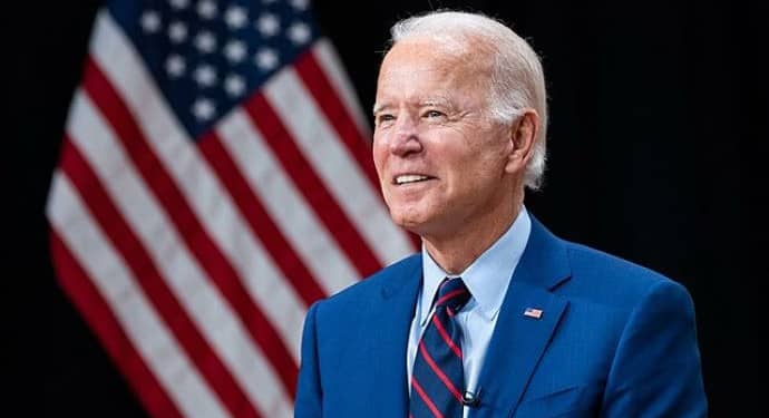 La economía estadounidense tuvo un desempeño extremadamente bueno bajo el gobierno de Biden, superando con creces a sus pares. Foto: Wikimedia.