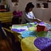 En algunas regiones cada color del papel picado tiene un significado y por eso se elige cuidadosamente para colocarlo en la ofrenda | Foto: Gobierno de Jalisco