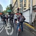 La forma en la cual funcionan es que en las estaciones del Metro se reúnen con grupos de ciclistas | Foto: Twitter @M_Rangel1