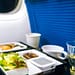 Puedo llevar comida en el avión