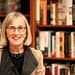 La economista de Harvard Claudia Goldin reinventó la historia desde el punto de vista de las mujeres estadounidenses que equilibran su carrera y su familia. Ahora, los profundos conocimientos de Goldin sobre los resultados de las mujeres en el mercado laboral le han valido el Premio Nobel de Economía . Foto: Creative Commons Attribution-Share Alike 4.0. Wikimedia.
