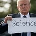 La administración Trump ha declarado, en la práctica, una temporada de caza contra las instituciones científicas que la han convertido en la principal potencia mundial en innovación.