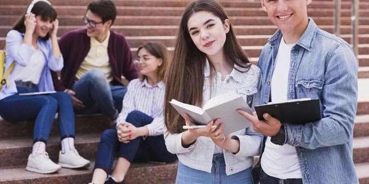 El monto de las becas UAEM 2022 dependerá del promedio de cada alumno y también de la disponibilidad que haya al momento de hacer el trámite | Foto: SIEA UAEM