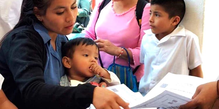 entrega-tarjetas-Apoyo-para-el-Bienestar-de-las-Niñas-y-Niños-Hijos-de-Madres-Trabajadoras