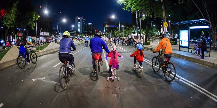 Después de dos años regresa el Paseo Nocturno en Bicicleta a la CDMX | Foto: SEDEMA CDMX