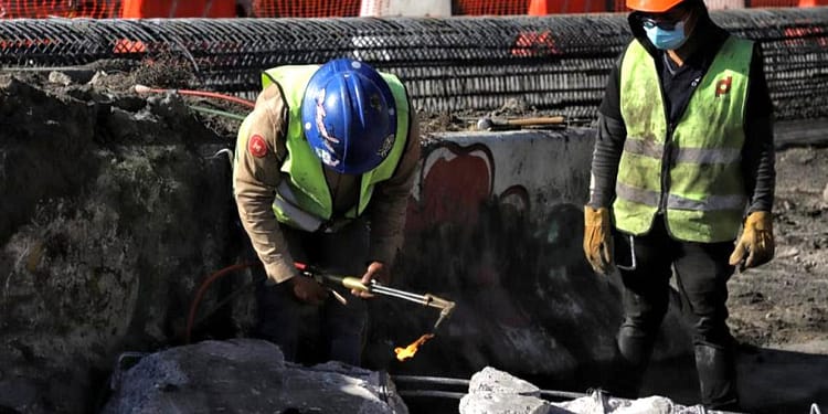 Trabajo-soldador-Trolebús-Elevado-Iztapalapa