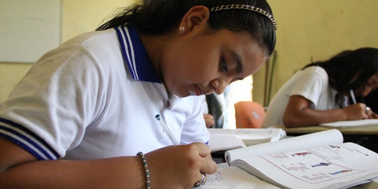 resultados becas familias fuertes 2022