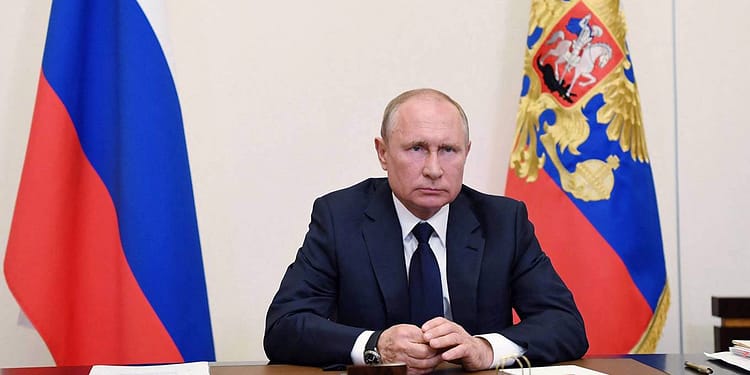 Poner a Putin y compañía en el banquillo portada