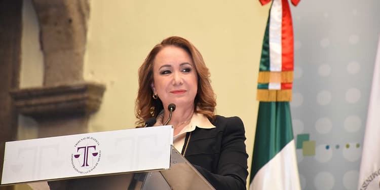Yasmín Esquivel