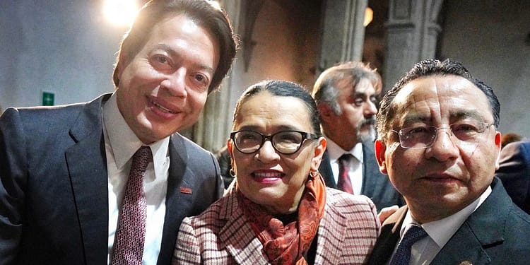 También estuvieron la jefa de Gobierno de la Ciudad de México, Claudia Sheinbaum y la secretaria de Seguridad Pública, Rosa Icela Rodríguez | Foto: Especial