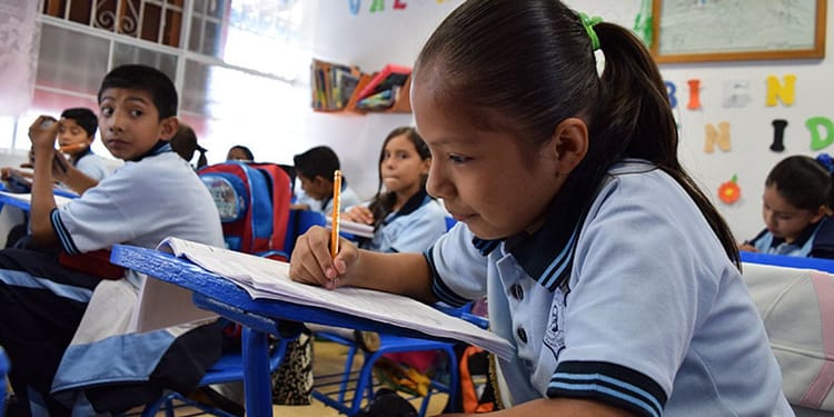 beca familias fuertes por la educación 2023