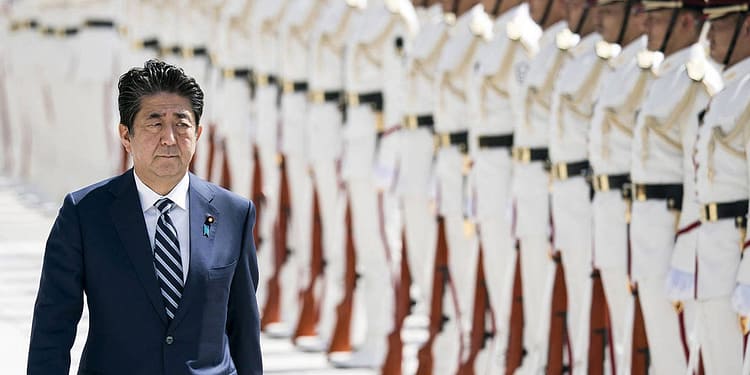 Abe creó además un Consejo de Seguridad Nacional al nivel del gabinete, estableció la Secretaría de Seguridad Nacional para darle apoyo | Foto: Project Syndicate