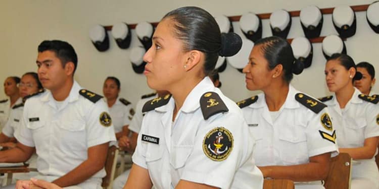 Universidad naval