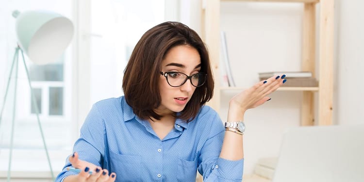 Cumple con tus obligaciones financieras en tiempo para mantener un score favorable en el Buró de Crédito/ imagen: freepik.es