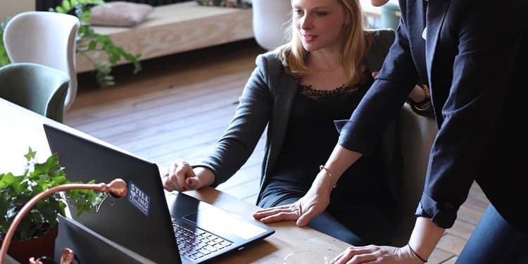 Si no tienes trabajo o buscas una mejor oportunidad de empleo, alguna de las vacantes puede ser para ti/ imagen: pexels.com