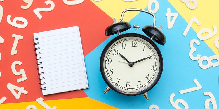 Ajusta tu reloj para que no llegues tarde.