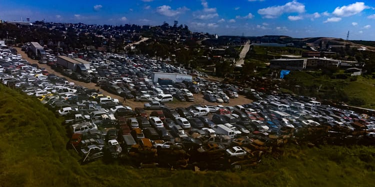 Los autos rematados por el gobierno de Tijuana le cuestan 2 mil 500 pesos a las empresas, pero a los ciudadanos les vale el doble. Foto.  Foto/Abdiel Ortega.