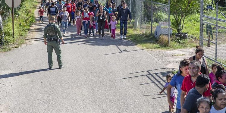 Título 42 permitirá la deportación de migrantes de forma rápida.