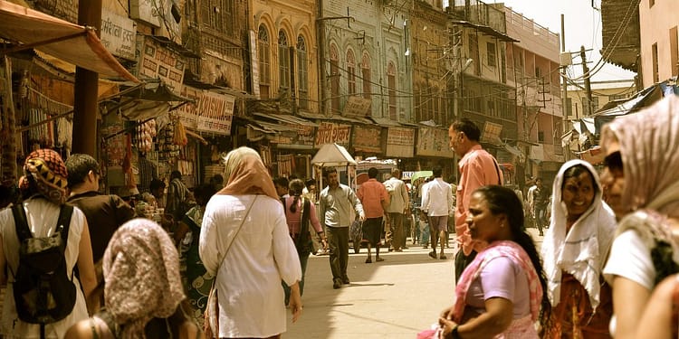 Los primeros años de la década de 1980 marcaron un momento histórico crucial, cuando China e India -los países más poblados del mundo, con rentas per cápita prácticamente idénticas- empezaron a liberalizar y abrir sus economías. Foto: Pixabay.