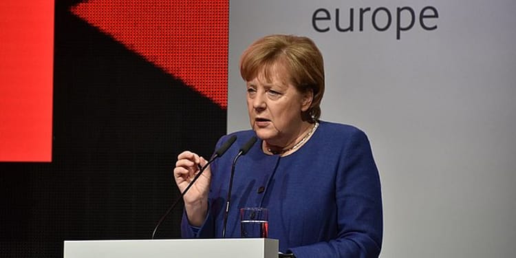 A veces, la filosofía que guía a Europa parece basarse en la "economía doméstica". La canciller alemana Angela Merkel invocó la imagen de la ahorrativa ama de casa suaba para justificar su postura de línea dura durante la crisis griega. Foto: Wikimedia.