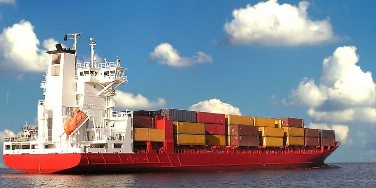El comercio ha hecho posible importar bienes de consumo a bajo precio, insumos intermedios para la manufactura y equipamiento de capital. Foto: Pixabay.