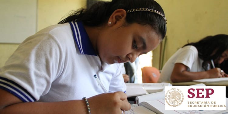 hay clases el viernes 29 de septiembre 2023