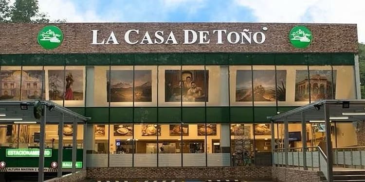 Tunden las redes a la Casa de Toño por supuesta explotación laboral