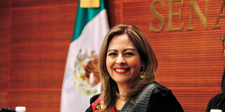 Lucía Meza aspirante a la gubernatura de Morelos. Imagen: Twitter de @LucyMezaGzm.