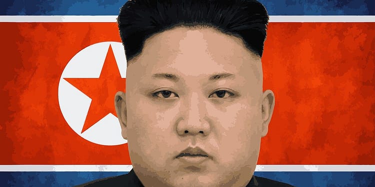 Putin necesita todos los amigos que pueda conseguir, Corea del Norte vuelve a estar repentinamente a favor del Kremlin. Con su sociedad totalmente militarizada y sus abundantes reservas de antigua munición de artillería soviética, el régimen de Kim parece una tabla de salvación para el tambaleante esfuerzo bélico ruso. Foto: Pixabay
