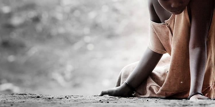 Aunque sigan siendo generosos con los refugiados que llegan a sus costas, los países más ricos deberían redoblar sus esfuerzos para poner fin a la miseria de raíz. Foto: Pixabay.