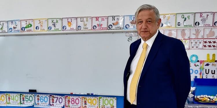 que ha hecho andres manuel lopez obrador por la educacion portada