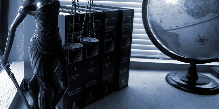 Hay aquí enseñanzas para quienes quieran fortalecer la democracia y crear nuevas instituciones para combatir la desigualdad y proteger a los desfavorecidos. El primer paso debe ser mostrar que la democracia funciona, creando una agenda reformista que sea exitosa en la provisión de servicios a la población. Foto: Pixabay.