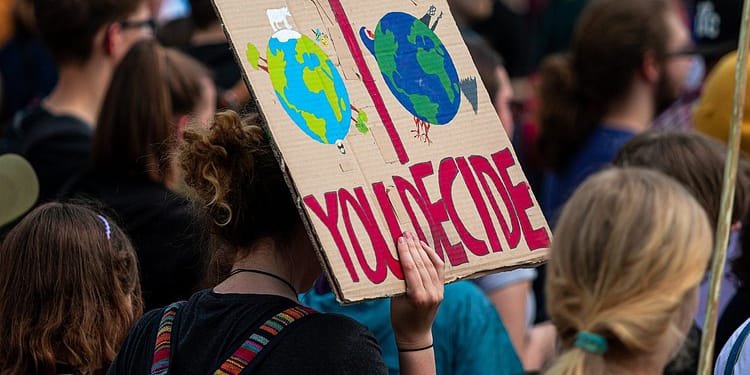 Todo lo que quieren es que el gobierno considere los efectos del cambio climático en ellos y en las generaciones posteriores al tomar decisiones políticas. Foto: Pixabay.