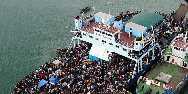 Dejar que los haitianos «se cuezan en su propio caldo» (mi paráfrasis de la situación actual) no sólo es cínico y éticamente indefendible; es simplemente estúpido. Los estados fallidos tienen propensión a convertirse en centros del delito internacional organizado, el terrorismo y el narcotráfico. Foto: Pixabay.