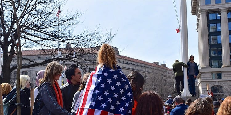 Lo que hace que el próximo año sea tan complicado para Estados Unidos y el resto del mundo es la realidad de que la democracia estadounidense enfrenta múltiples obstáculos. Foto: Pixabay.