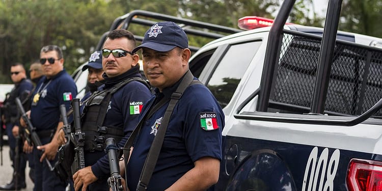 La seguridad cuesta dinero. No es coincidencia que América Latina tenga menos policías, jueces, prisiones y fiscales que la mayoría de los países “seguros” del mundo (que tienden a ser ricos). Foto: Pixabay.