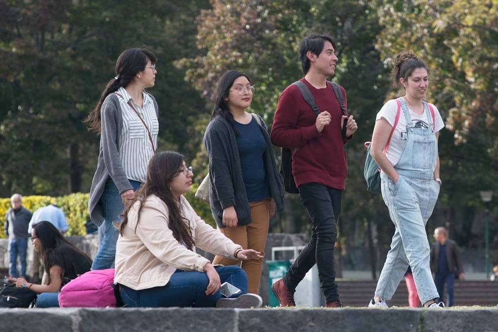 becas unam