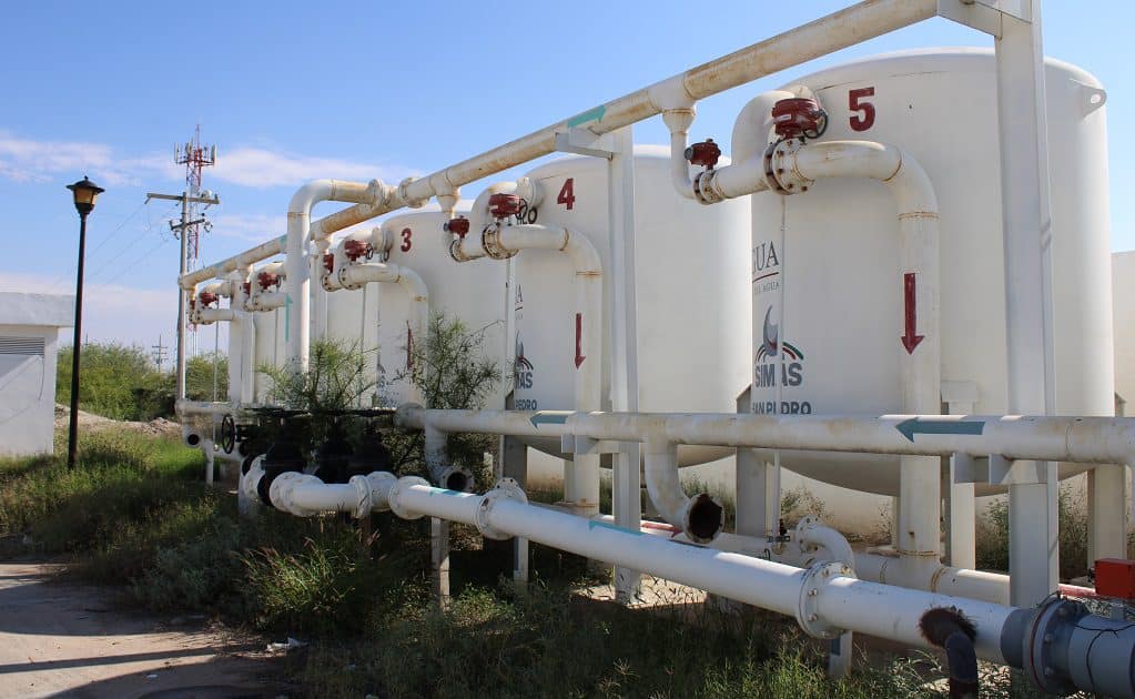 San Pedro de las Colonias, Coahuila. Los empleados del Simas refieren que las tuberías de los filtros nunca fueron interconectadas. Crédito: Luis Alberto López
