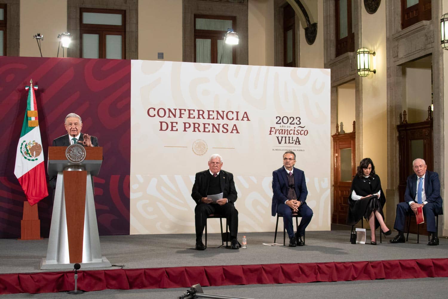 El presidente celebró que las remesas rompieron récord al llegar a más de 58 mil millones de dólares | Foto: AMLO 