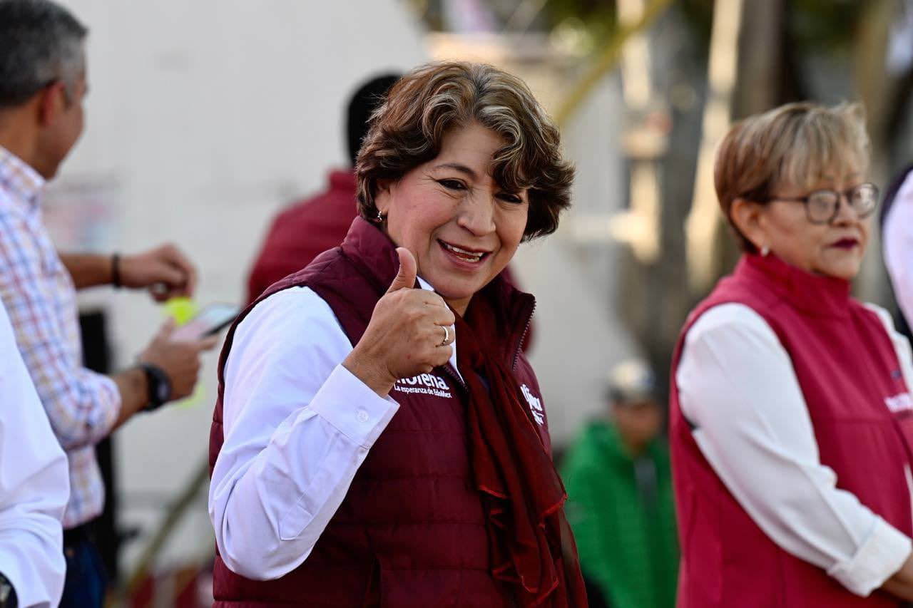 La ex secretaria de Educación Pública ahora es la precandidata de los partidos Morena, Partido del Trabajo (PT) y Verde Ecologista de México | Foto: Twitter Delfina Gómez