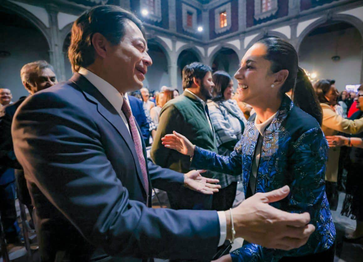 Al evento asistieron Mario Delgado, presidente de Morena; Clara Brugada, alcaldesa de Iztapalapa, quien llegó en silla de ruedas | Foto: Especial