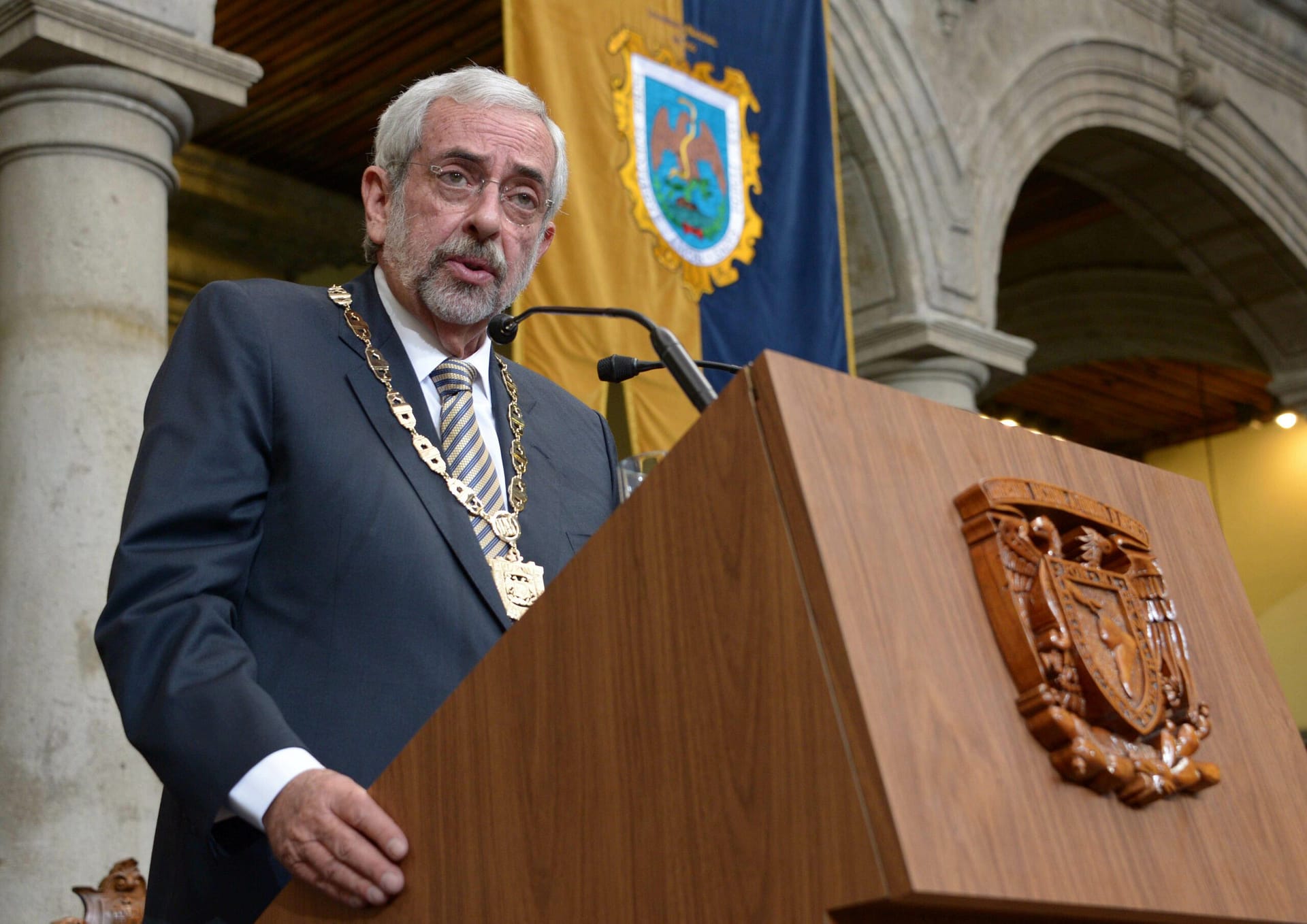 Y Enrique Graue Rector de la UNAM no responde ni a SEP ni a universitarios que le exigen resolver caso Yasmin Esquivel portada 765